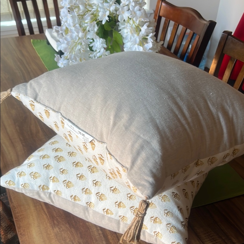 Cream and Gold Patterned Throw Pillows - Picture 4 of 6
